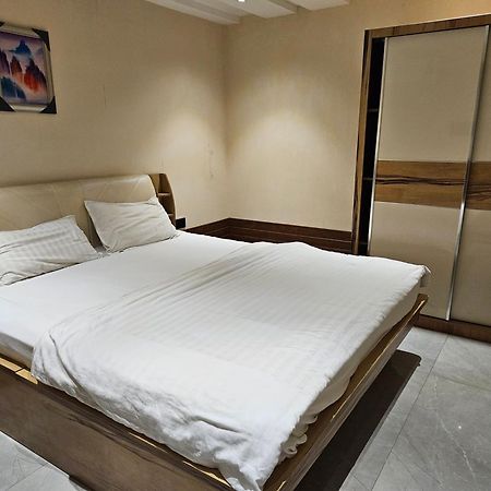 إندور Stayez Studio Apartments المظهر الخارجي الصورة