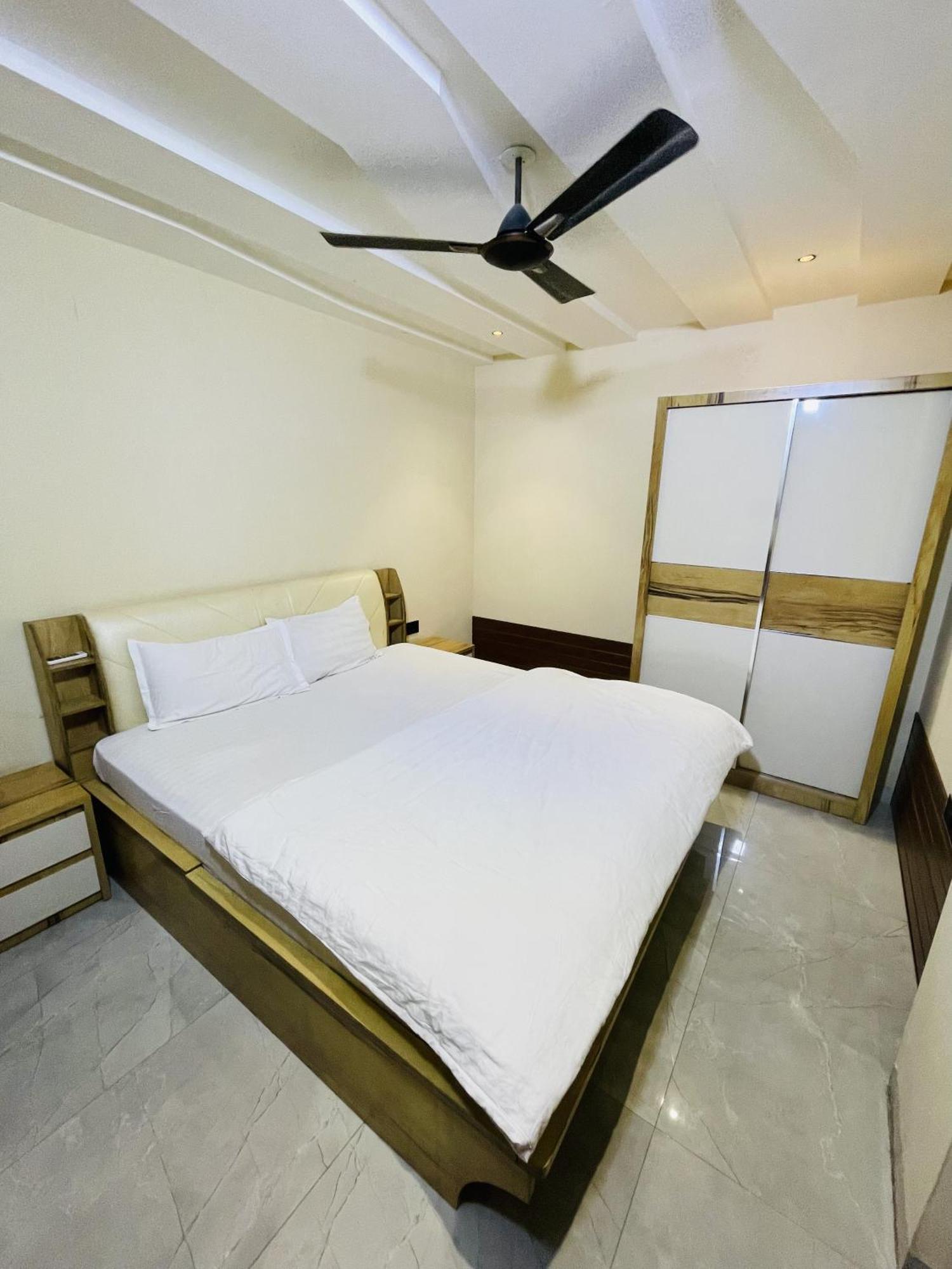 إندور Stayez Studio Apartments المظهر الخارجي الصورة