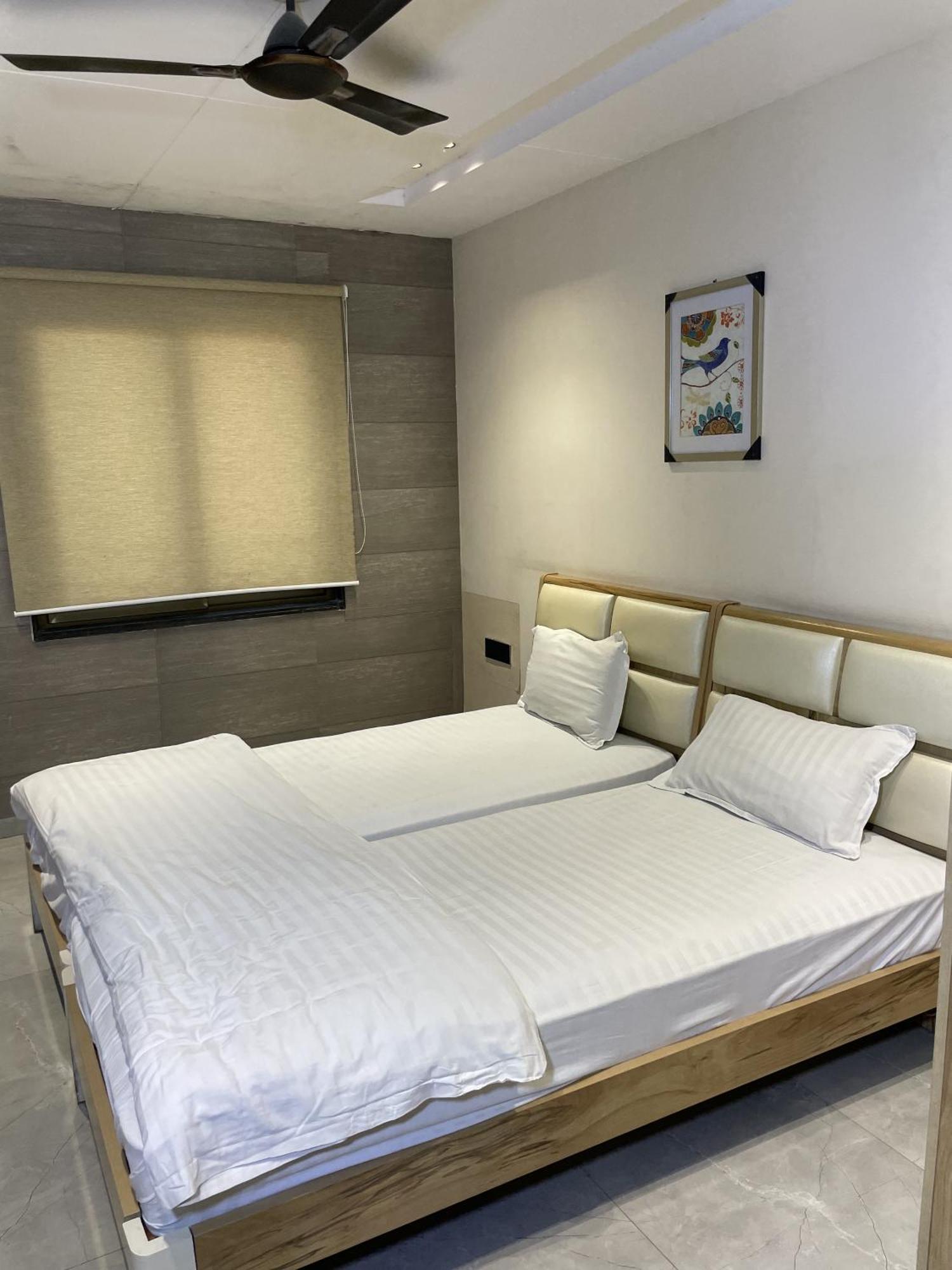 إندور Stayez Studio Apartments المظهر الخارجي الصورة